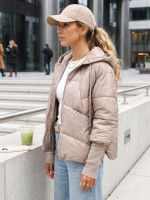 Dámska krátka prešívaná bunda s kapucňou camel (ty5764)